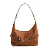 Nova Bolsa Transversal Casual Simples Tendência Outono 2025 Bolsa de Ombro Elegante Estilosa de Alto Valor Bolsa de Axila de Grande Capacidade
