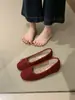 Outono/Inverno 2026 Novos Sapatos Individuais de Pelúcia com Bico Redondo e Laço Francês para Mulheres, Corte Baixo, Aumentadores Internos de Altura, Mary Janes, Sapatos de Algodão com Pelo
