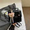 Bolsa Feminina Nova Moda Retrô Verão 2025 Bolsa Carteiro Grande Capacidade Textura Jovem Bolsa Carteiro Feminina Pequena Quadrada