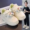Tenis de corte bajo, nuevo estilo 2026, colección de primavera para niñas con moño, parte superior de piel, antideslizante, con cordones, zapatos casuales, para niños de talla mediana y grande
