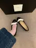 Zapatos planos bajos de cuero suave con punta redonda negros para mujer, zapatos de mujer para primavera y otoño, nuevo modelo 2026, adecuados para combinar con faldas, zapatos pequeños de cuero Mary Jane