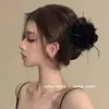 Pinza para el Cabello de Pluma Color Café con Acabado de Alta Gama, Pinza de Felpa de Pluma de Avestruz para Peinados Semirecogidos en la Parte Posterior de la Cabeza