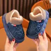 Zapatos de algodón para niños invierno cálidos forro de felpa cuero grueso impermeables suela suave antideslizante conejo de dibujos animados zapatos para bebés de hombre y mujer