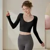 Roupa de Yoga Transfronteiriça para Mulheres, Novo Estilo Outono e Inverno com Bojos, Manga Longa Costas Nuas para Fitness, Camiseta Curta Top para Esportes de Corrida