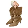 Botines con hebilla de cuero, botas de moda, tacones de aguja retro, nuevo estilo 2026, punta fina, efecto adelgazante, modernos, gamuza, otoño e invierno