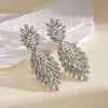 Pendientes Europeos y Americanos de Lujo Ligero con Flores y Hojas Tachonadas de Diamantes, Pendientes Exquisitos de Gama Alta Transfronterizos, Pendientes Personalizados de Nicho para Mujer