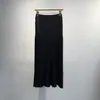 Saia Plissada de Tricô Cinza ~ Pregas Finas, Cintura Elástica, Comprimento Médio, Amigável para Baixinhas, Versátil para Mulheres, Outono/Inverno 2026