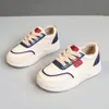 Personalizado YB7313 Nuevas Zapatillas Casuales Transpirables para Verano-Otoño con Cuña y Parches Estilo Coreano de Moda