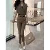22607 Da Ai Mei Yi Yuan 2026 Verão Novo Estilo Coreano Top Sem Mangas + Calça Skinny Cropped Emagrecedora Moda Feminina