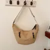 Outono 2026 Nova Bolsa Versátil de Ombro Cruzado Multifuncional Nylon Leve Grande Capacidade Bolsa Croissant Atacado Bolsa Feminina