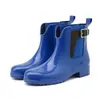 Botas de lluvia Chelsea rojas de moda para mujer, talla de adulto, antideslizantes, impermeables, engrosadas, duraderas, de caña corta y con acabado brillante, adecuadas para ir al trabajo