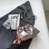 Popular bolso plateado con textura para mujer 2023 Nuevo bolso bandolera de cadena de verano de celebridad de Internet, moda para combinar con todo, bolso nube