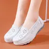 Mousse Den Transfronterizo Zapatos de Enfermera Cómodos de Tacón Bajo Bajos con Amortiguación de Aire Huecos Casuales para Mujeres Profesionales Médicos Venta al por Mayor