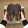 Zapatos Birkenstock Estilo Bosque Celebridad de Internet para Mujer 2026 Nuevos Zapatos de Otoño para Mujer Retro Suela Plana Suela Suave Punta Redonda Zapatos Individuales de Lana