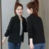 Novo trench coat feminino de primavera e outono, casual e versátil, adequado para fevereiro e agosto, jaqueta feminina pequena estilo Chanel para usar por cima.