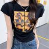 Camiseta Irregular Cinza de Manga Curta com Ombro Direito Descoberto para Mulheres Design de Verão Nicho Americana Slim Fit Camisa Top