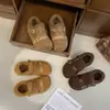 Zapatos de Algodón Peludo con Plataforma Interior para Aumentar la Altura Mujer 2026 Invierno Nuevos Cálidos Slip-on Zapatos de Algodón con Talón Cerrado
