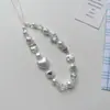 Cadena de Teléfono de Perlas Hecha a Mano Estilo Ins con un Toque de Alta Gama, Funda de Teléfono con Forma de Corazón, Cadena Colgante con Colgante de CCD de Cámara, Modelo Nuevo