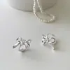 2024 Nuevos Pendientes de Lazo Populares para Mujer Hebilla de Oreja de Lujo Ligero Pendiente de Oreja Pequeño Chanel Moda Pendientes Versátiles