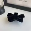 Garra de Cabelo Laço de Veludo Preto XinXuan Tamanho Pequeno Elegante Presilha para Penteado de Princesa
