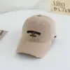 Boné de Baseball Bordado com Letra Unissex, Versátil, Afina o Rosto, Proteção Solar para Todas as Estações, Chapéu à Prova de Vento para Uso Externo