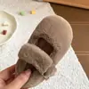 Zapatos planos peludos para niñas, nuevo estilo 2026, para usar al aire libre, zapatos de bebé cálidos, zapatos de algodón con forro de felpa antideslizantes para niños de invierno