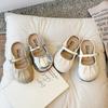 Pantuflas para Niñas 2026 Verano Nuevo Estilo Estilo Princesa Infantil Pantuflas de Punta Cerrada para Niñas, Sandalias de Moda con Suela Suave para Exteriores