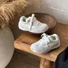 Zapatillas Deportivas Infantiles 2026 Primavera y Otoño Nuevas Suela Blanda Casual para Niños Zapatillas de Entrenamiento Alemanas Malla Transpirable Zapatillas Forrest Gump para Niñas