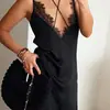 Moda Casual Casual Nova da Amazon para Primavera e Verão Conjunto de Duas Peças: Regata Sexy de Renda com Decote em V e Calça Reta