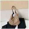 Bolsa Feminina Casual de Bolinhas 2026 Nova Bolsa de Ombro de Alto Valor para o Trabalho Vintage Chic Bolsa de Ombro