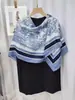 2025 Nuevo Bufanda de Algodón y Lino con Bloques de Color Sencillos Letra Om Estilo Coreano de Moda para Viaje Protector Solar de Gasa