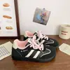 Zapatillas de entrenamiento alemanas de lunares para mujer, nueva colección primavera/otoño 2026, zapatillas blancas transpirables, zapatillas deportivas casual versátiles