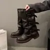 Botas Largas con Hebilla Retro para Mujer 2026 Otoño/Invierno Nuevas Botas de Motocicleta de Suela Gruesa Agrupamiento en la Pierna de los Pantalones Botas de Jinete Modernas