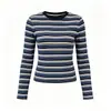 Camiseta de manga larga a rayas de bloques de color con cuello redondo para mujer, nuevo estilo primavera/otoño/invierno 2026, corte ajustado, diseño en el hombro derecho, top básico
