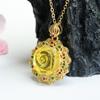 Colgante de Ámbar Natural Guan Yu Collar de Girasol de Ámbar Dorado Fábrica de Joyería Venta al por Mayor Dropshipping S3122702