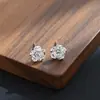Pendientes Personalizados de Flor de Rosa de Lujo Ligero, Estilo Nicho, Dulces y Delicados, Mini y Exquisitos, Estilo Bosque, Amigables con el Oído, Pendientes de Alta Gama
