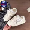 Zapatillas de Suela Gruesa Estilo Coreano de Alta Apariencia 2026 Nueva Moda de Primavera Zapatos Blancos Versátiles Zapatos Casuales para Estudiantes Zapatos de Entrenamiento Alemanes