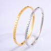 Pulsera de acero de titanio pulsera de acero inoxidable de panal irregular para niñas moda de alta gama minimalista para combinar con todo pulsera que no se decolora