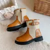 Botas de cavaleiro color block estilo britânico para meninas, novo modelo outono/inverno 2026, botas de moto de cano médio com sola grossa e fivela de cinto para meninas