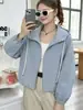 Chamarra cortavientos corta con capucha para mujer, otoño 2026 estilo coreano, corte holgado para figuras petite, chaqueta corta casual a prueba de viento