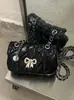 Design Yuezi 2026 Verão Nova Moda Acolchoada Clássica Versátil Texturizada Transversal Pequena Quadrada Bolsa para Mulheres
