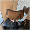 Nuevos y elegantes bolsos de mano para mujer para comercio exterior, bolsos pequeños de alto valor, bolsos retro de moda para el día a día, bolsos versátiles súper populares para hombro y bandolera al por mayor