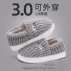 Pantuflas de Algodón Jialiya para Mujer 2025 Invierno Nuevo Cachorro Hogar Pareja Antideslizantes que no Sueltan Pelusa Pantuflas de Algodón para Hombre Venta al por Mayor