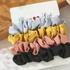 Paquete de 6 Scrunchies de Satén Versátiles Gomas Básicas para el Cabello Bandas para el Cabello Estilo Japonés Accesorios para el Cabello Esponjosos