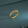 Anillo de Diamante Súper Brillante Princesa Azúcar Rojo Amarillo Morado Anillo de Dedo de Cristal de Diamante Mosan para Mujer Moda Alta Gama Lujo Ligero Elegante