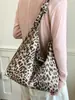 Bolso de lona con estampado de leopardo transfronterizo para mujer, nuevo modelo 2026, bolso de hombro de moda de gran capacidad para el día a día, bolso de mano versátil de verano