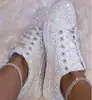 Sapatos casuais de camada única novos para o outono, com cadarço plano brilhante, tamanho grande para mulheres, sapatos de lantejou 'wish' em estoque