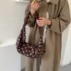 Bolso de lunares de nicho nuevo transfronterizo 2026 para mujer, bolso de hombro y cruzado de gran capacidad a la moda para ir al trabajo, bolso casual tipo albóndiga