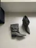 Botas Femininas de Salto Grosso Femininas Outono/Inverno 2026 Novo Estilo Bico Fino Fivela Salto Bloco Meia-Panturrilha