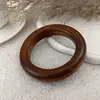 Pulsera redonda de madera vintage transfronteriza europea y americana, pulsera vintage de segunda mano, lujo ligero con un toque de alta gama, accesorio versátil para mujer